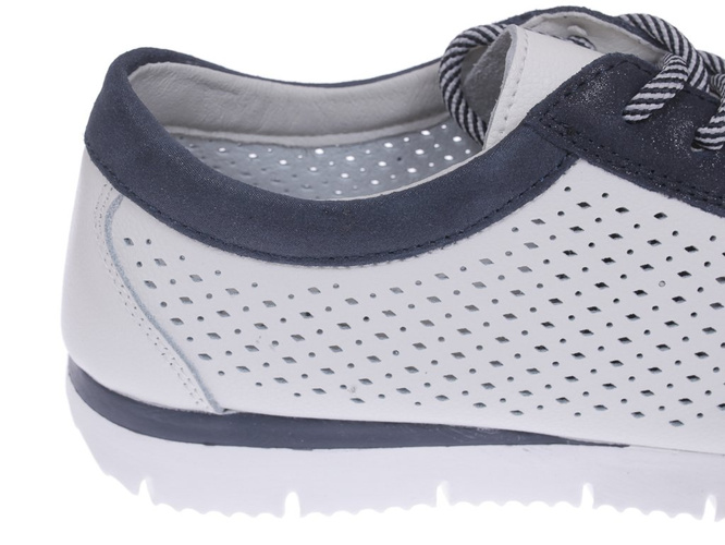 Women's sports shoes  Goodin DGD-FT-51WHNA white and navy size 36-41