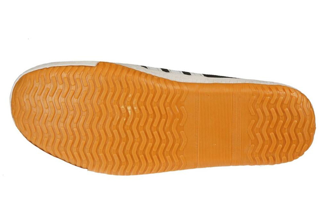 Youth indoor shoes Sport D806 size 36-41