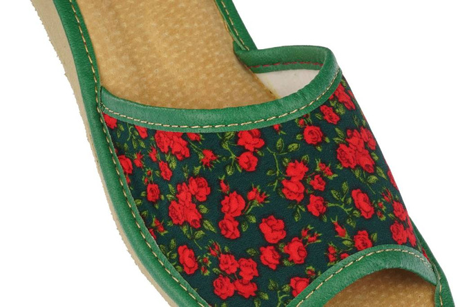 Women's highlander shoes Pako DPAK2203 green, black, blue and red, sizes 36-41