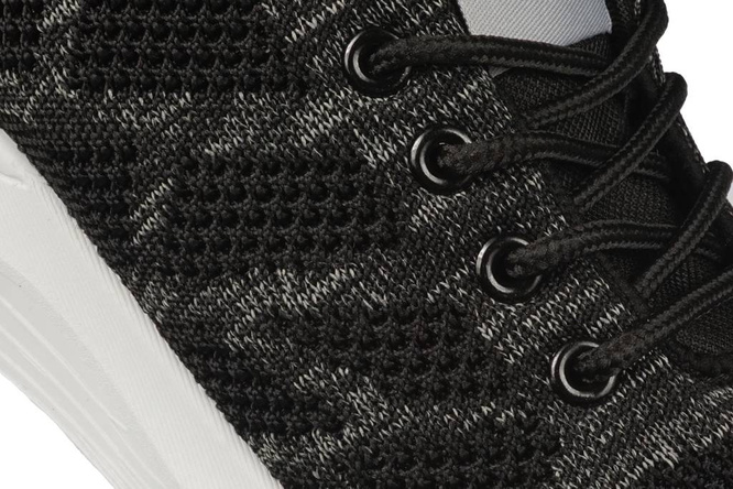 Buty sportowe młodzieżowe Jomix D6947-1BL czarne rozm.36-41