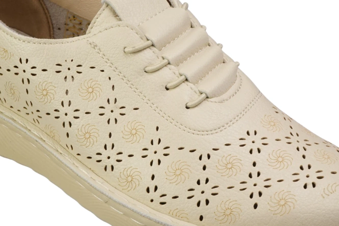 Women’s Slip-On Shoes Meideli D25150-4 Beige, Sizes 36–42