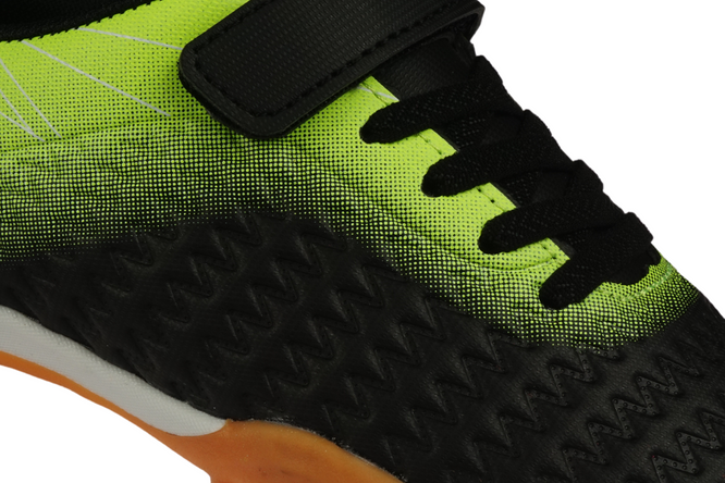 Turfy piłkarskie dziecięce Apawwa CX2604RBL czarne rozm.30-37