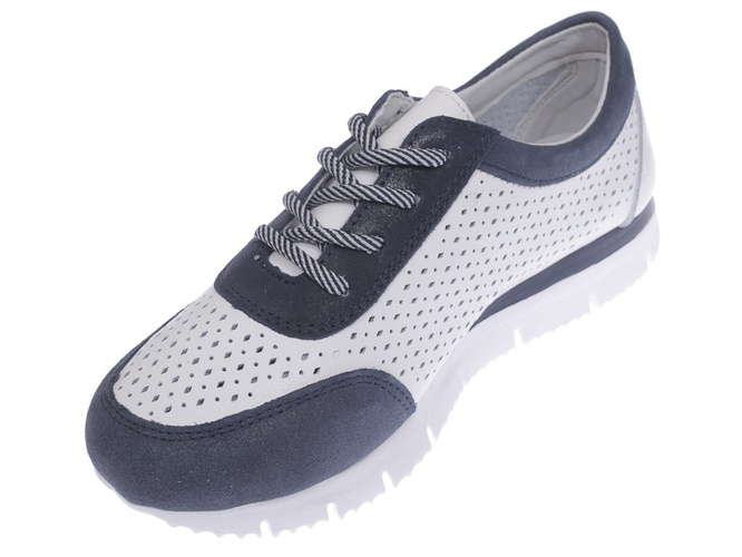 Women's sports shoes  Goodin DGD-FT-51WHNA white and navy size 36-41
